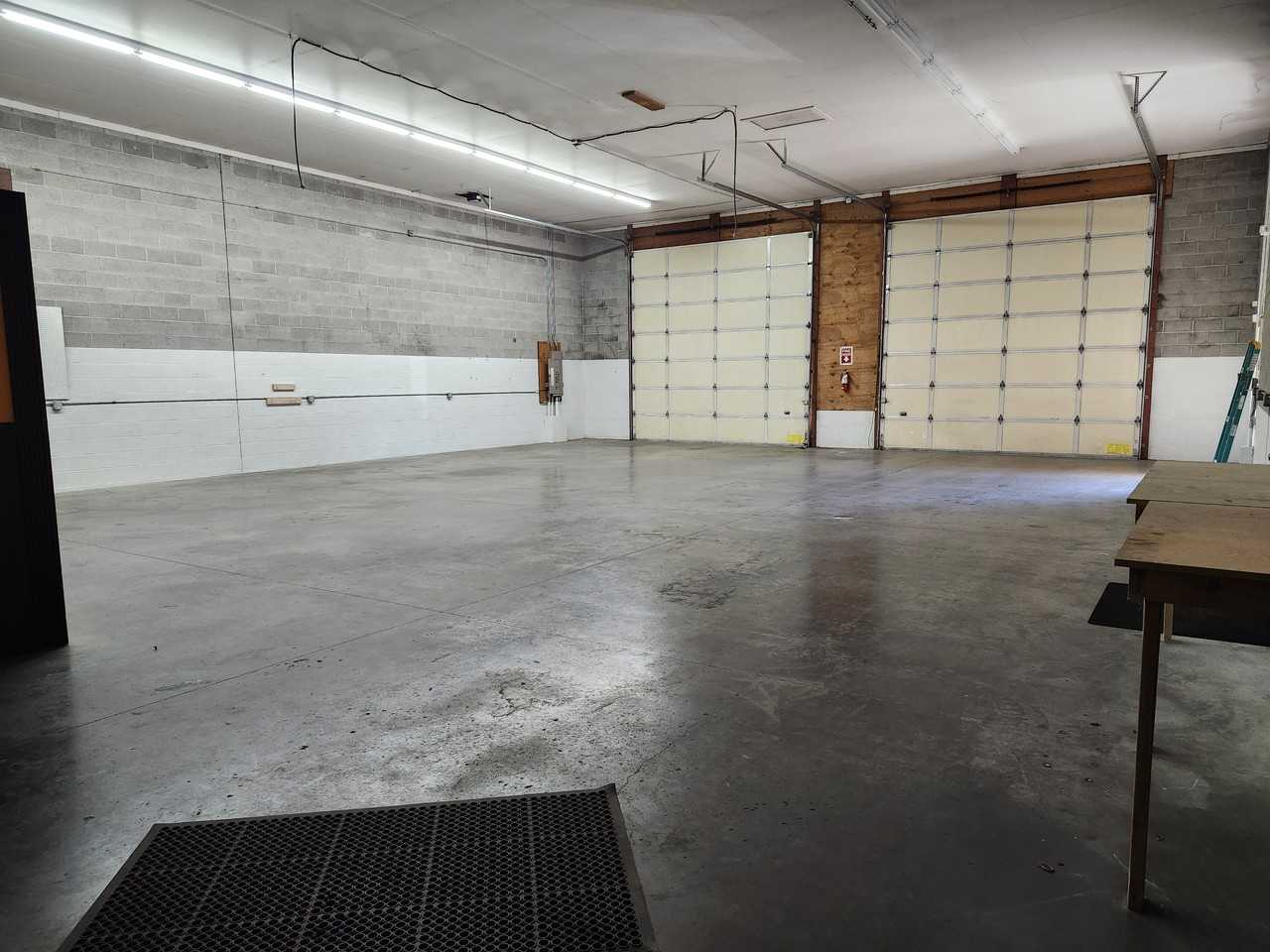 760 Se Monmouth Cut Off Rd #B - Photo 3 of 16