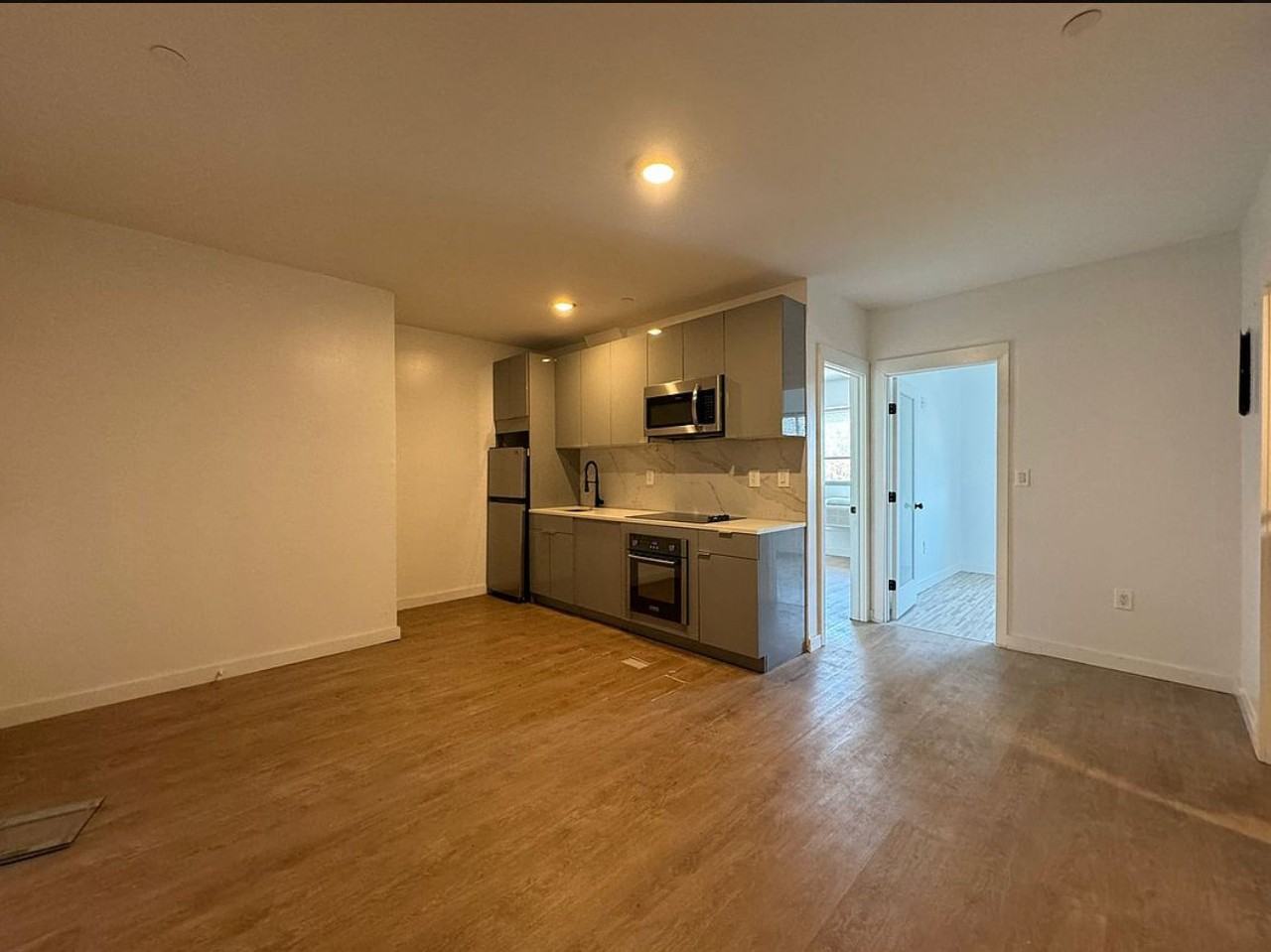 65 Buchanan Pl - Photo 2 of 5