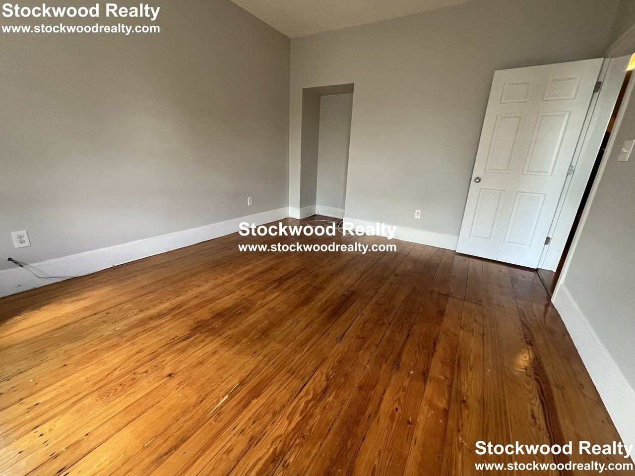 Howell St #3 - Photo 3 of 39