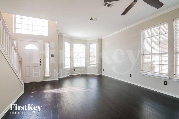 6605 Sandgate Dr - Photo 2 of 15