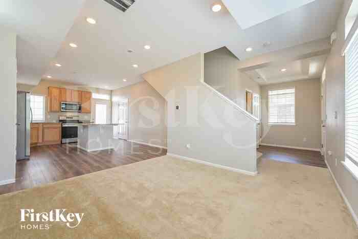 4401 N Quatar Ct - Photo 3 of 16