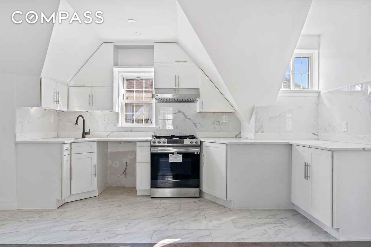 65 Bay 23rd Street #3 - Photo 5 of 11