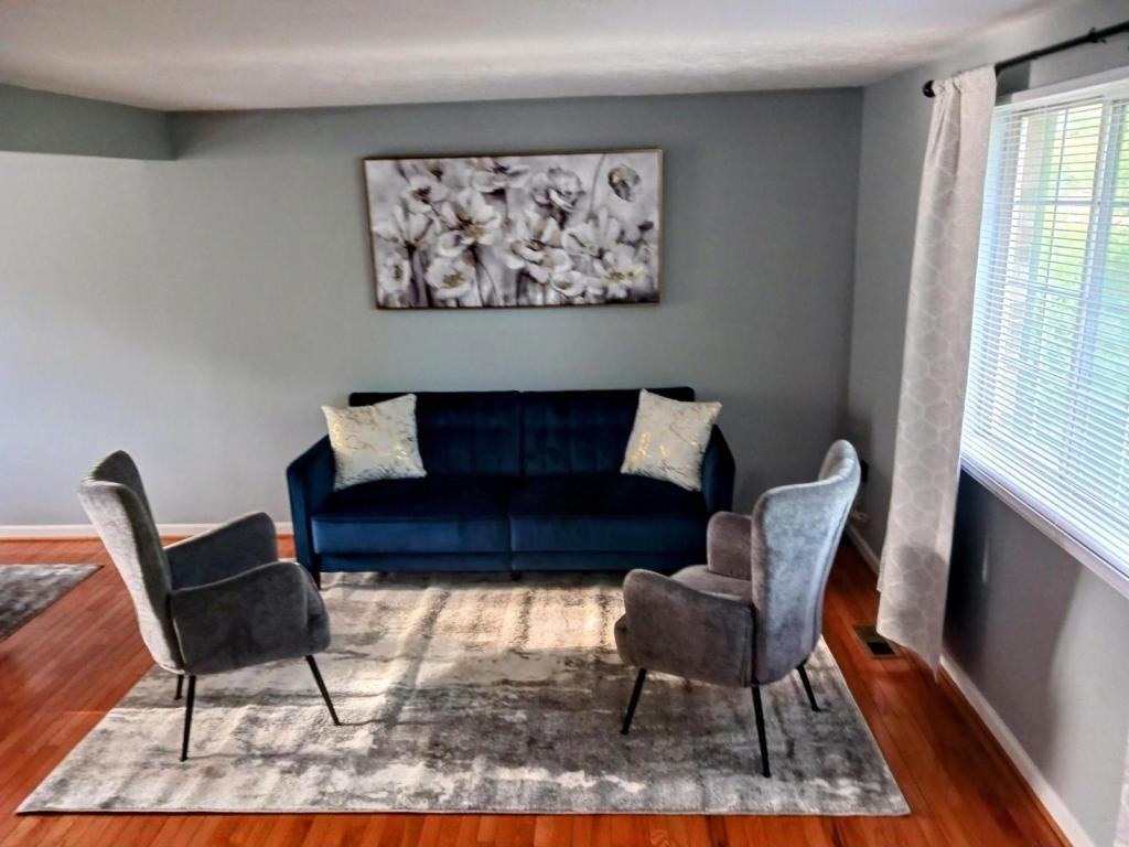 2167 Briarwood Drive - Photo 3 of 12