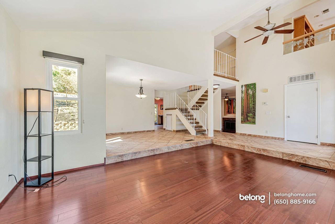 520 Weybridge Dr - Photo 2 of 24