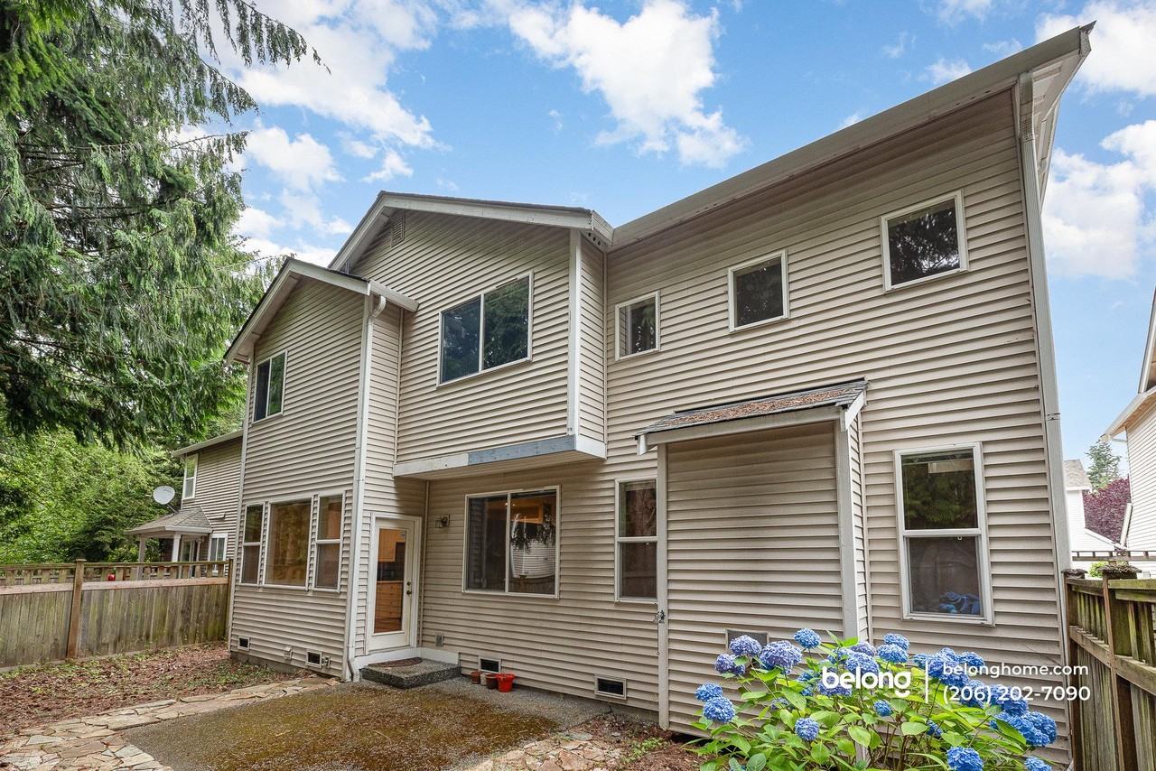 4720 160th Pl Sw - Photo 2 of 24