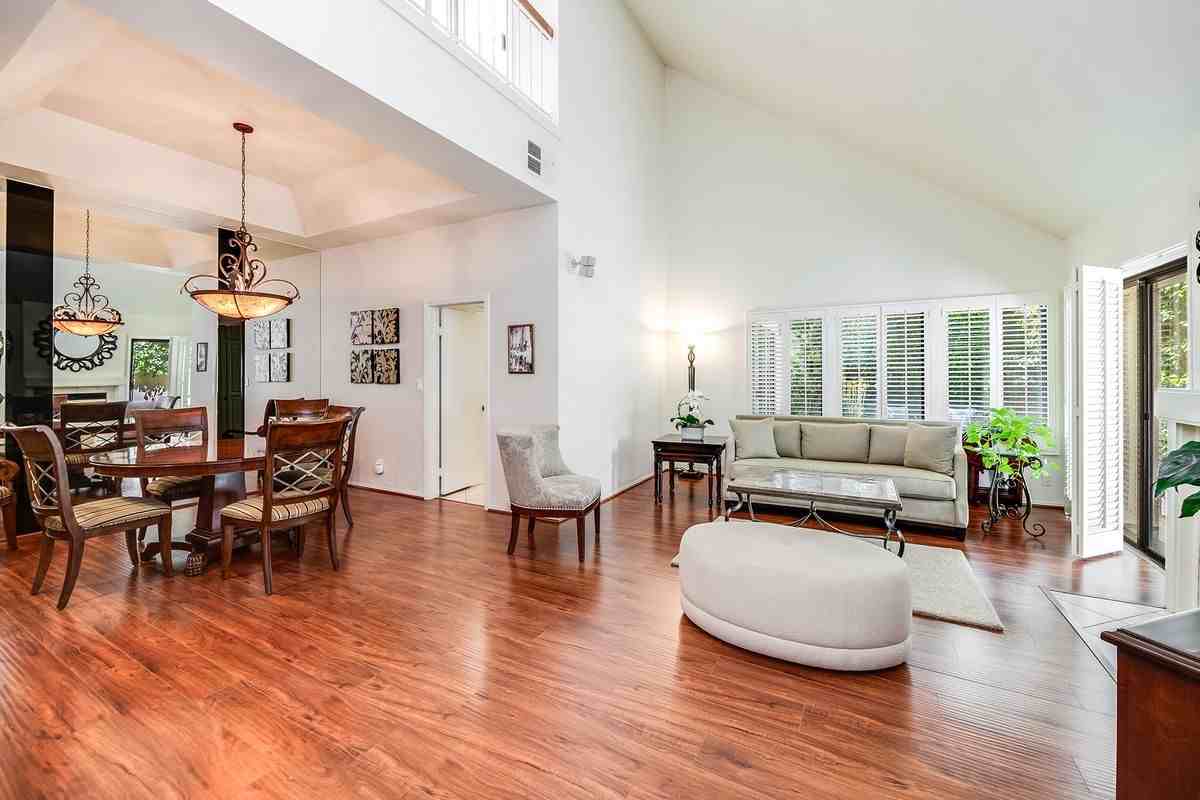18731 Hatteras St ##26 - Photo 5 of 30
