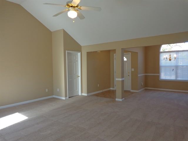 702 Fletcher Dr - Photo 2 of 18