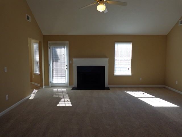 702 Fletcher Dr - Photo 3 of 18