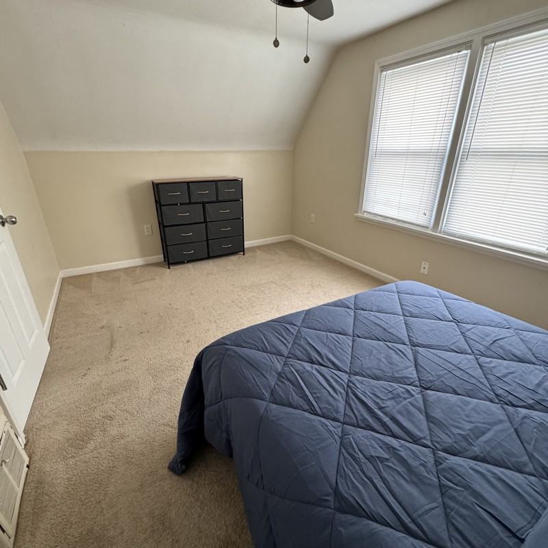 1220 Linden St - Photo 5 of 13