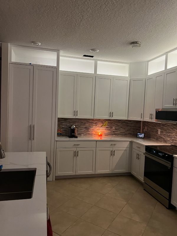 1425 Clubman Dr - Photo 3 of 21