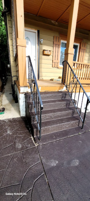 1030 Montier St - Photo 3 of 18