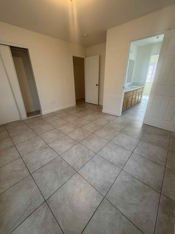 4159 44th St - Photo 3 of 4