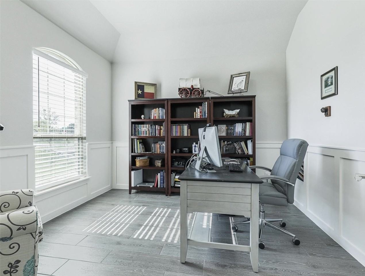 1140 Barrix Dr #NA - Photo 4 of 30