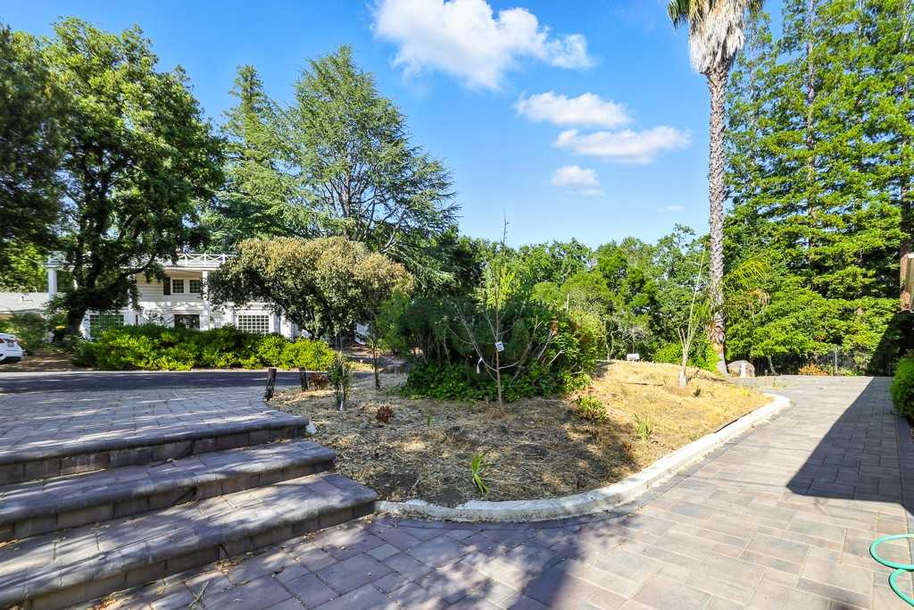 15475 Monte Vista Drive - Photo 3 of 53