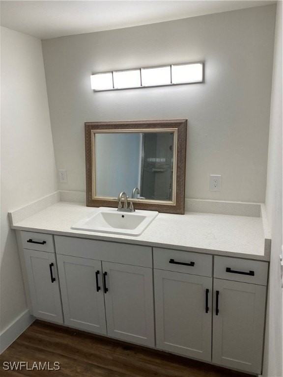 12100 Siesta Dr - Photo 3 of 10