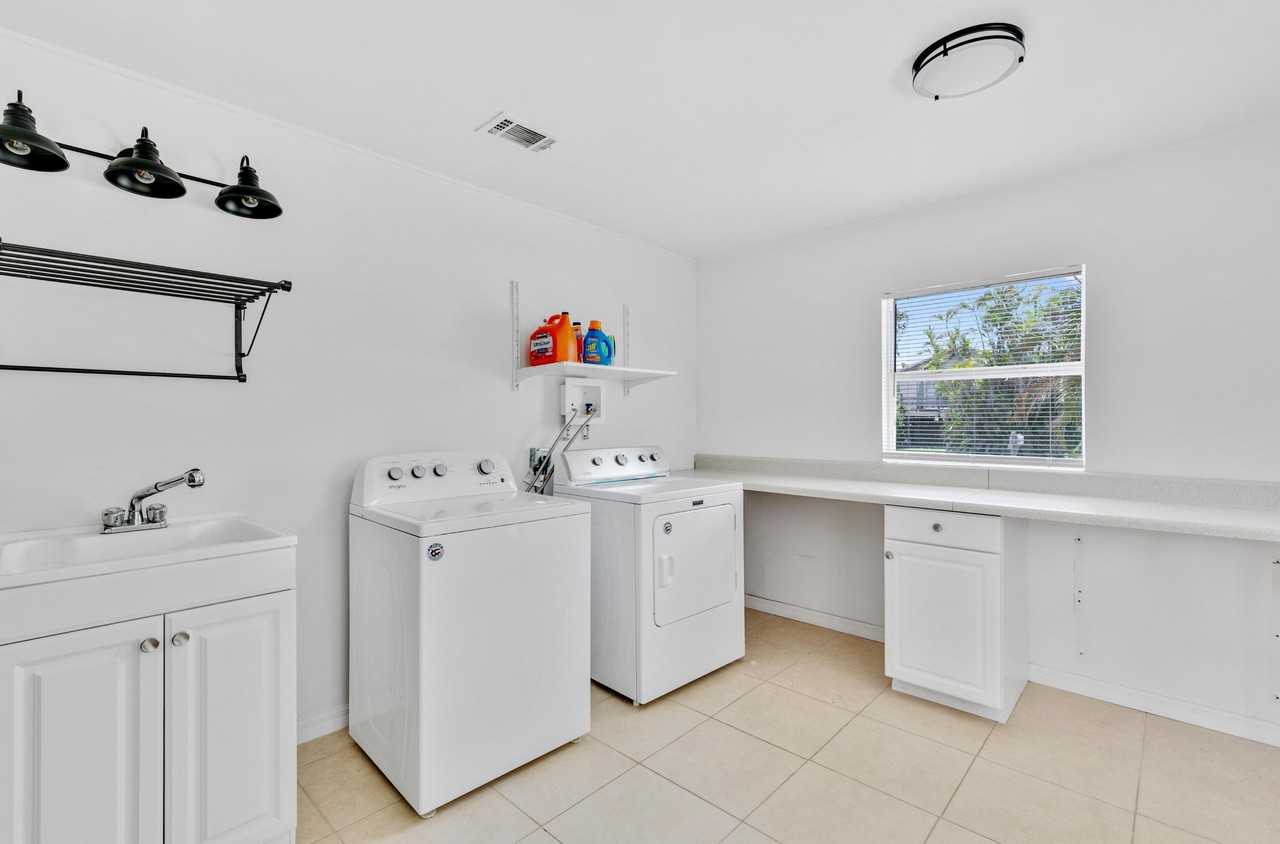 Albatross Rd - Photo 6 of 12