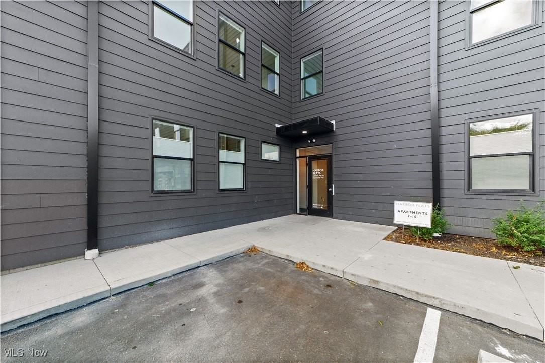 2017 W 44th St Apt 9 #9 - Photo 2 of 15