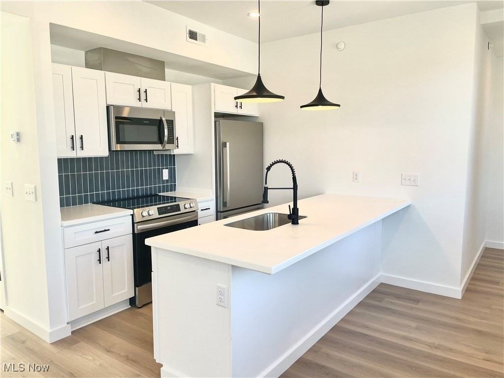 2017 W 44th St Apt 9 #9 - Photo 5 of 15