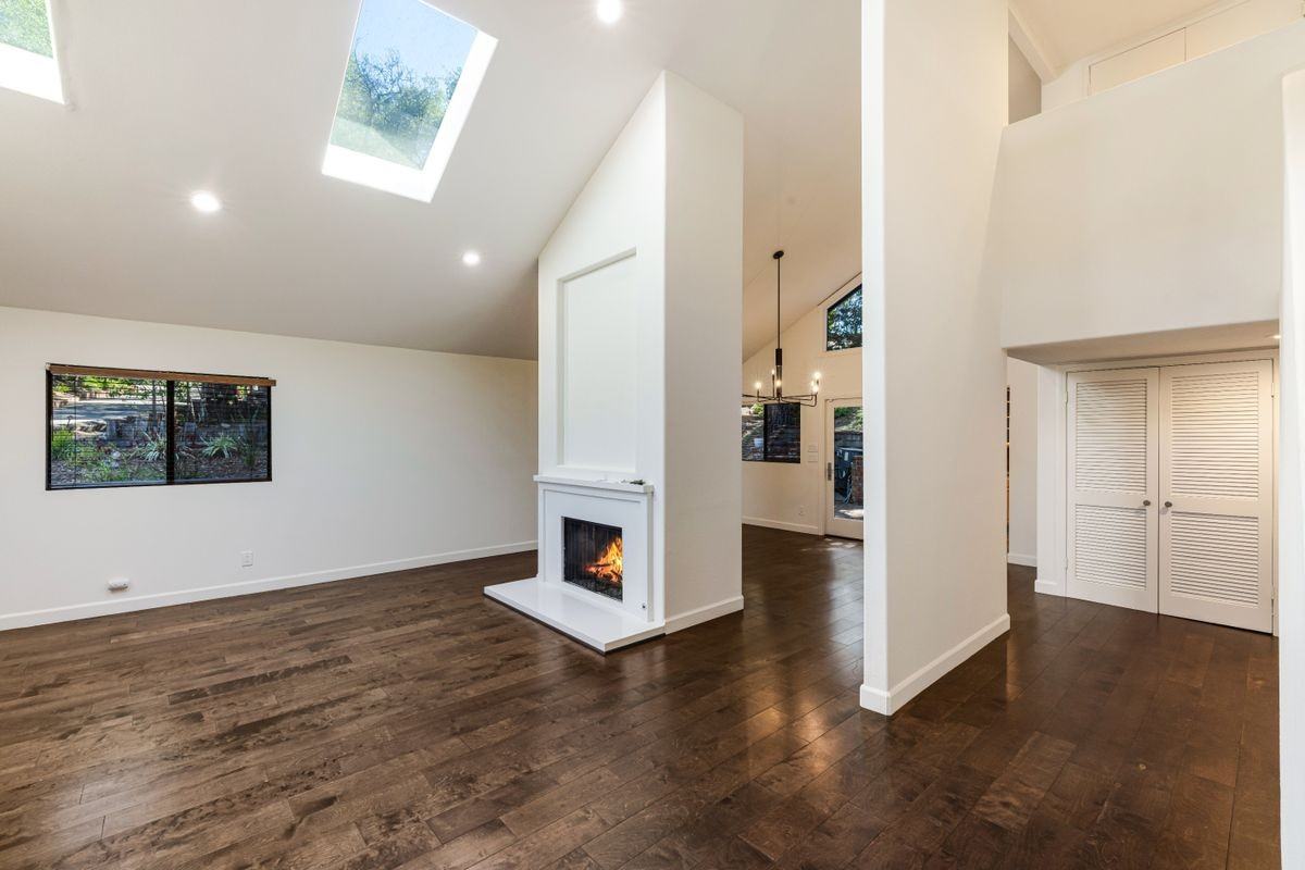 4107 Pine Hollow Rd - Photo 3 of 11