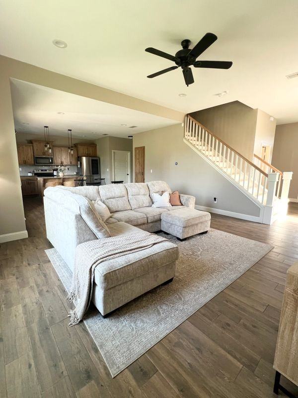 15410 Anna Ln - Photo 2 of 5
