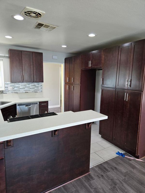 9321 Salem Ave - Photo 2 of 8