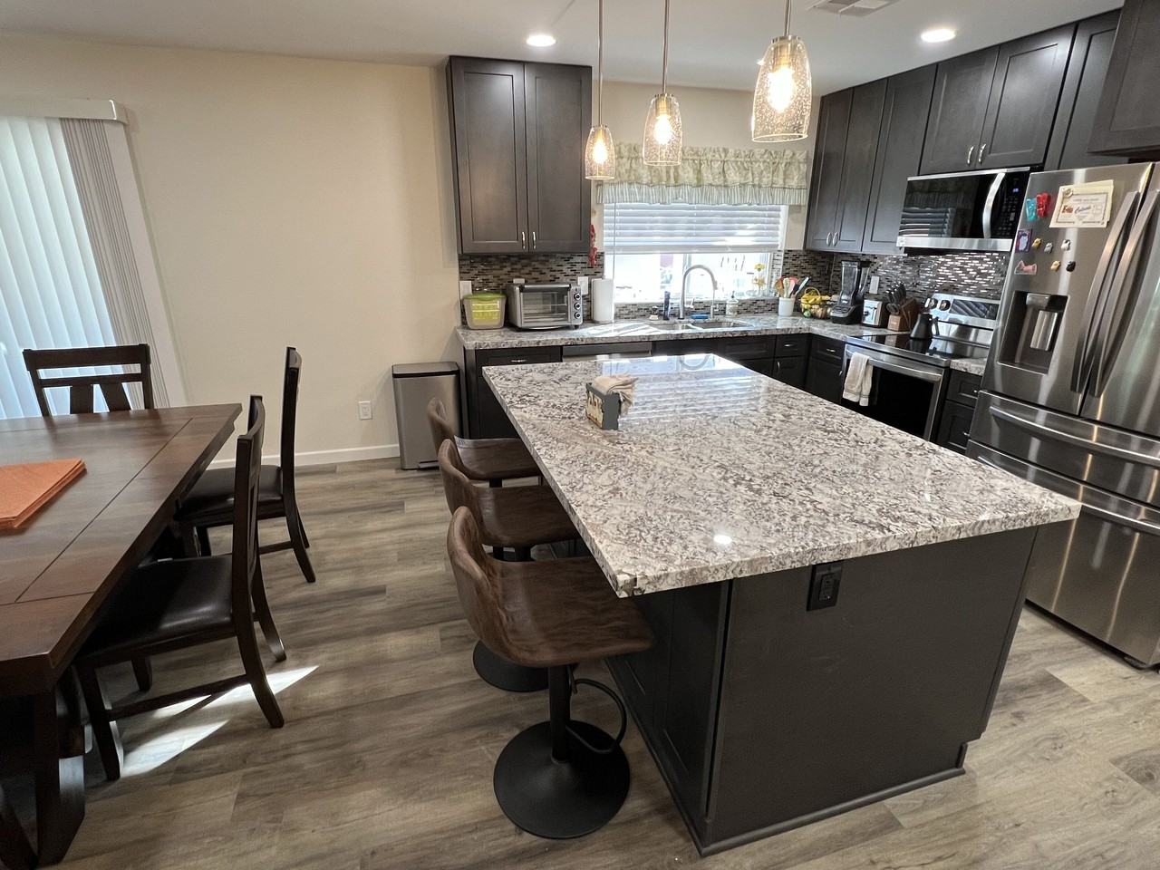 5009 West Phelps Road - Photo 2 of 10