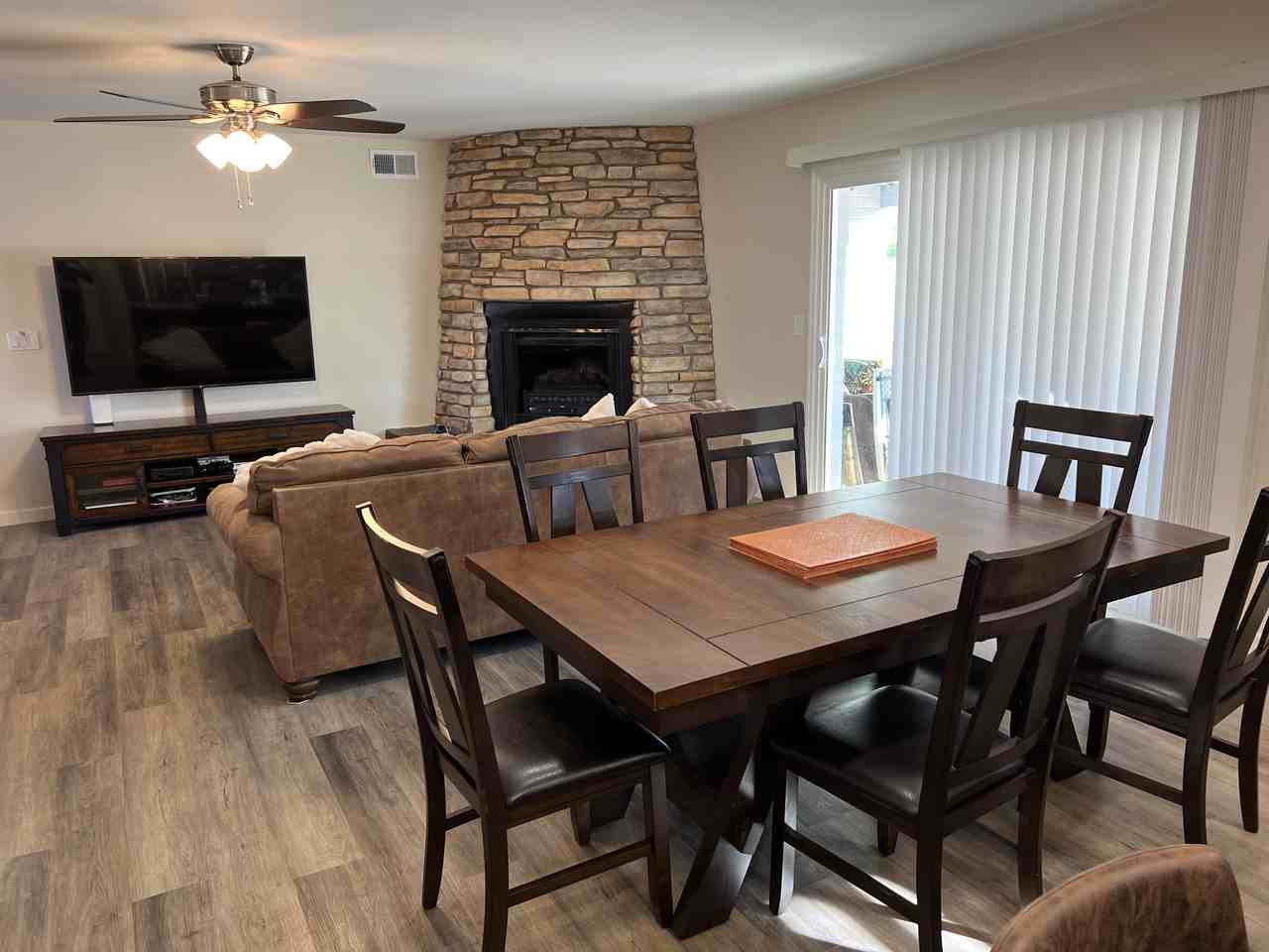 5009 West Phelps Road - Photo 3 of 10