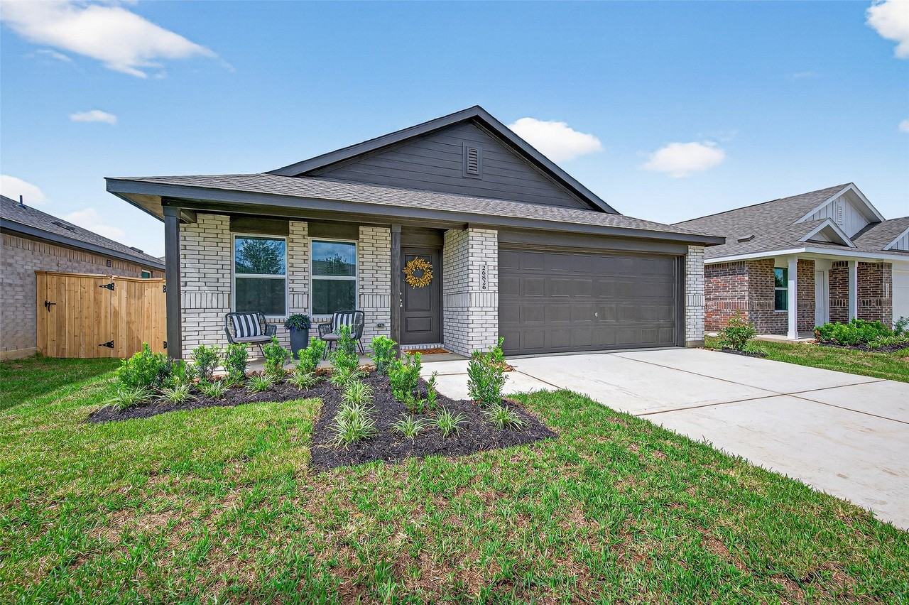 26826 Zebra Grass Dr - Photo 3 of 49