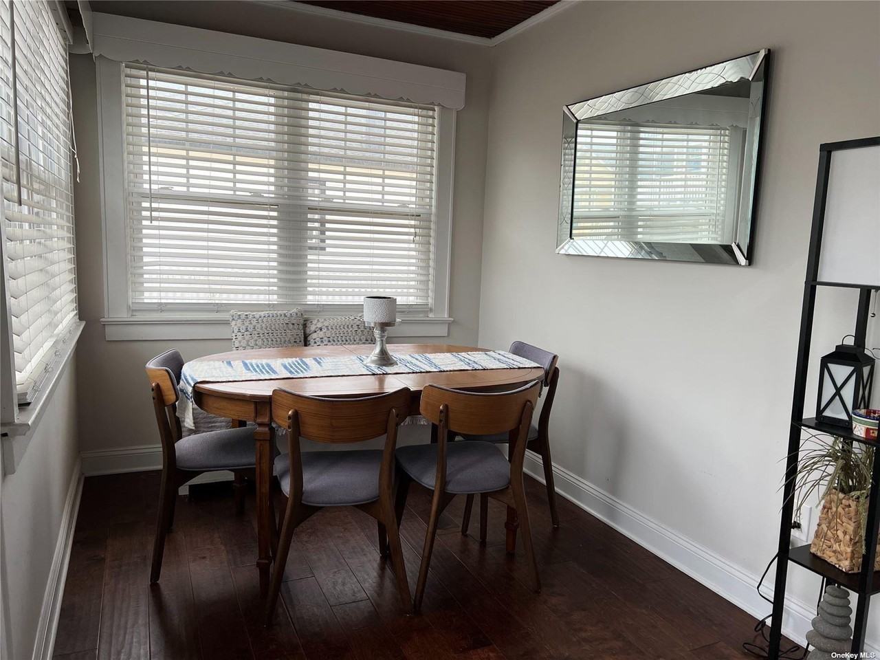 29 Wisconsin St - Photo 3 of 12