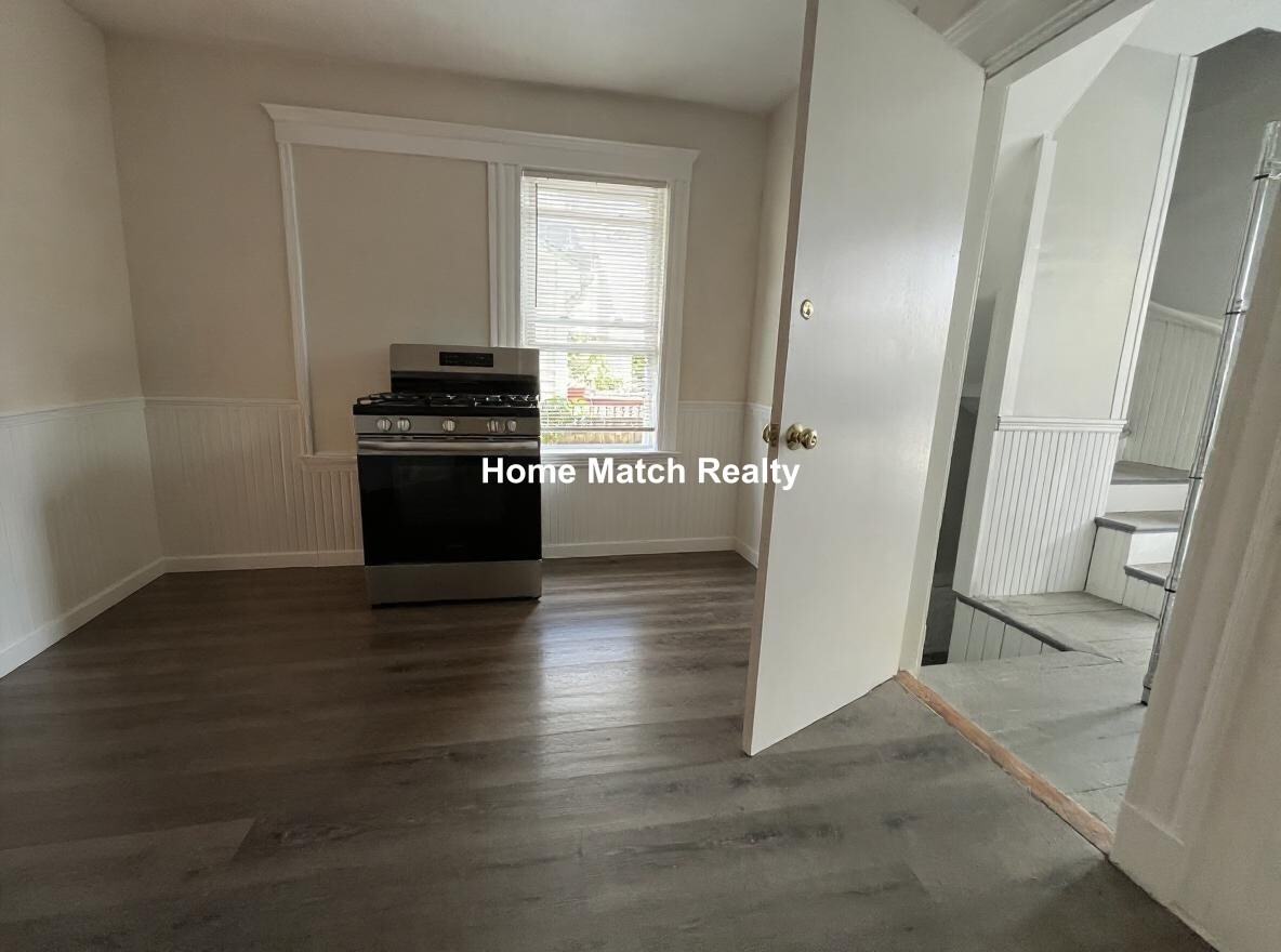 Perry St #1 - Photo 3 of 9