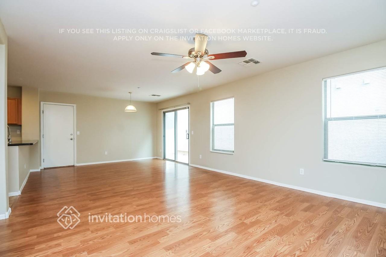 3839 E Kent Ave - Photo 4 of 18