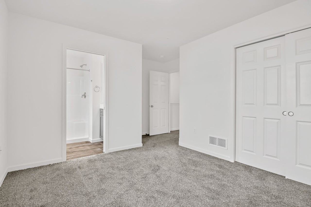 383 Sruthi Dr - Photo 7 of 12