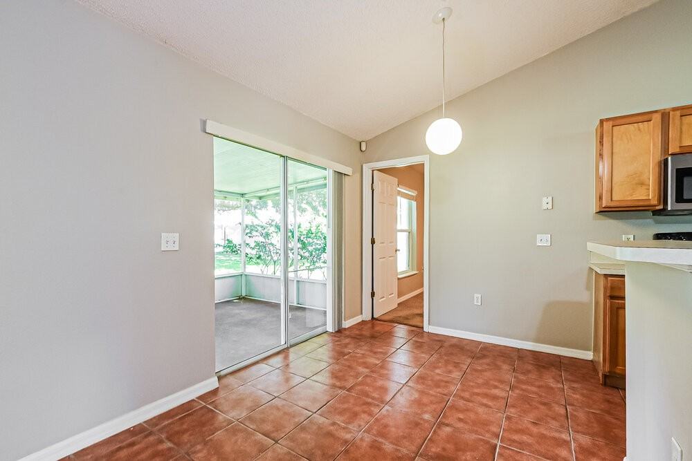 1324 Montheath Cir - Photo 5 of 16