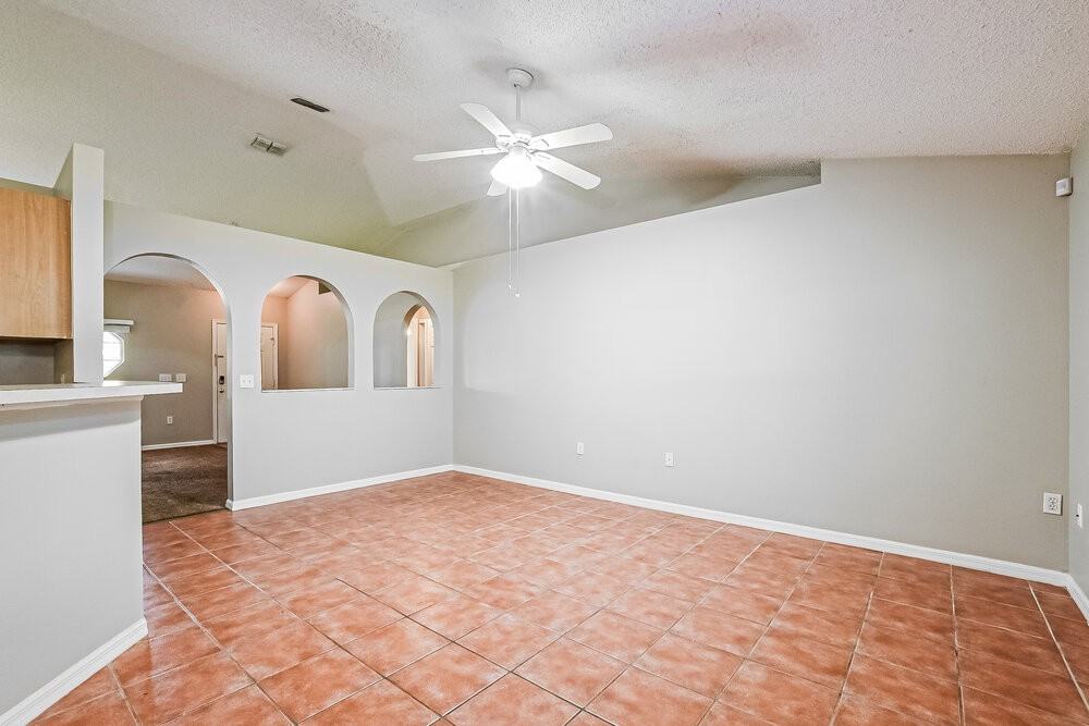 1324 Montheath Cir - Photo 7 of 16