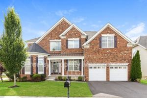 featured image of 17 Greylynne Dr