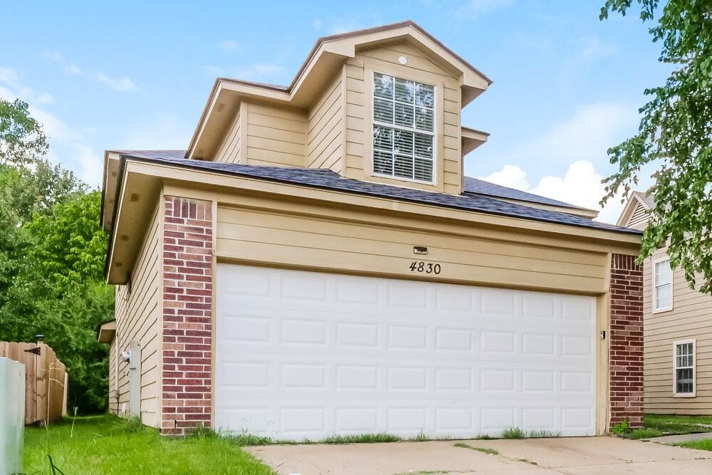 4830 Mistic Lake Dr - Photo 4 of 17