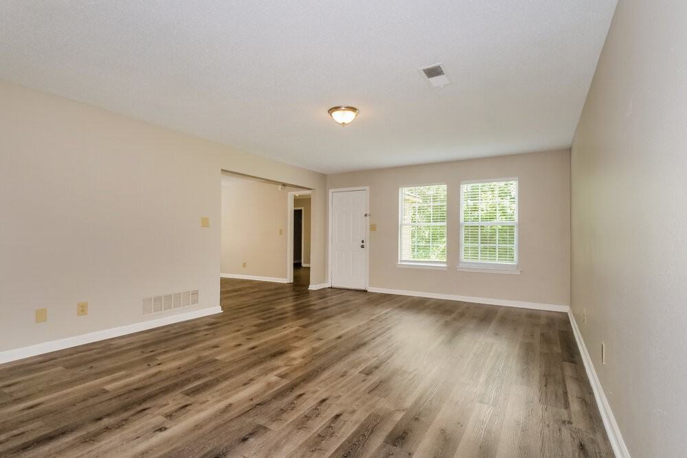 4830 Mistic Lake Dr - Photo 6 of 17