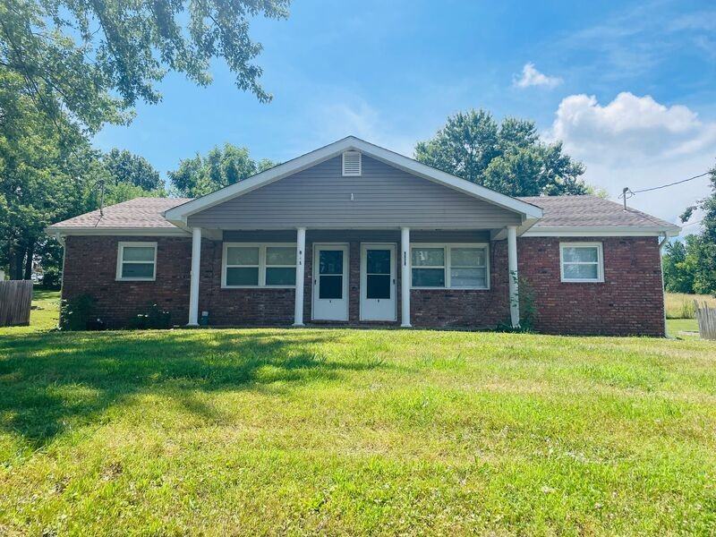 802 W Main St #B - Photo 2 of 15