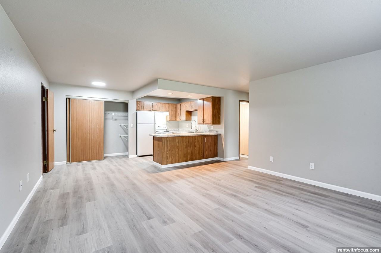 Nova Apartments - Photo 5 of 23