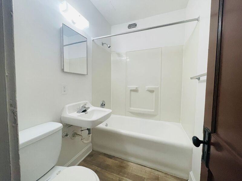 701 W Maple Ave #2D - Photo 5 of 6
