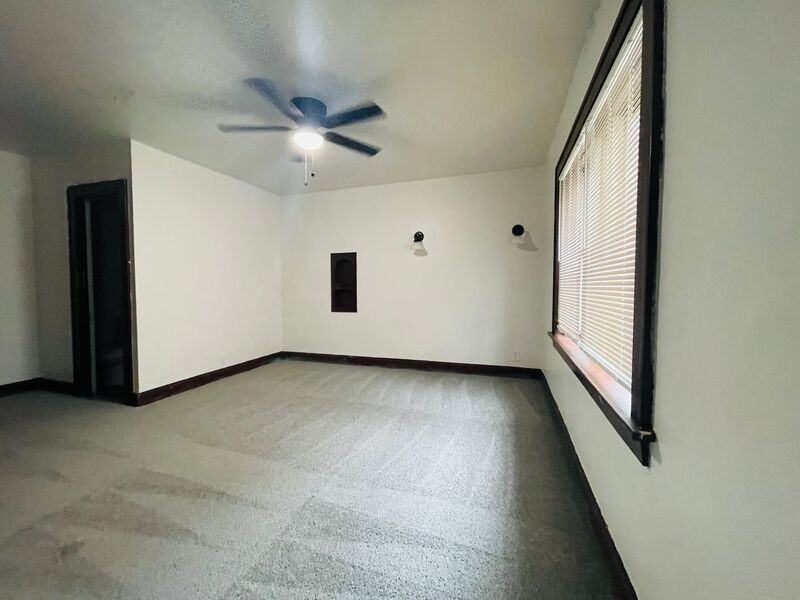 701 W Maple Ave #2D - Photo 6 of 6