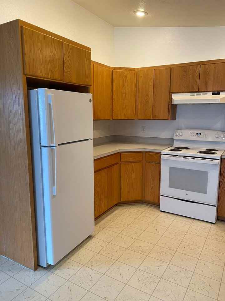 2635 Lyon St Se - Photo 7 of 18