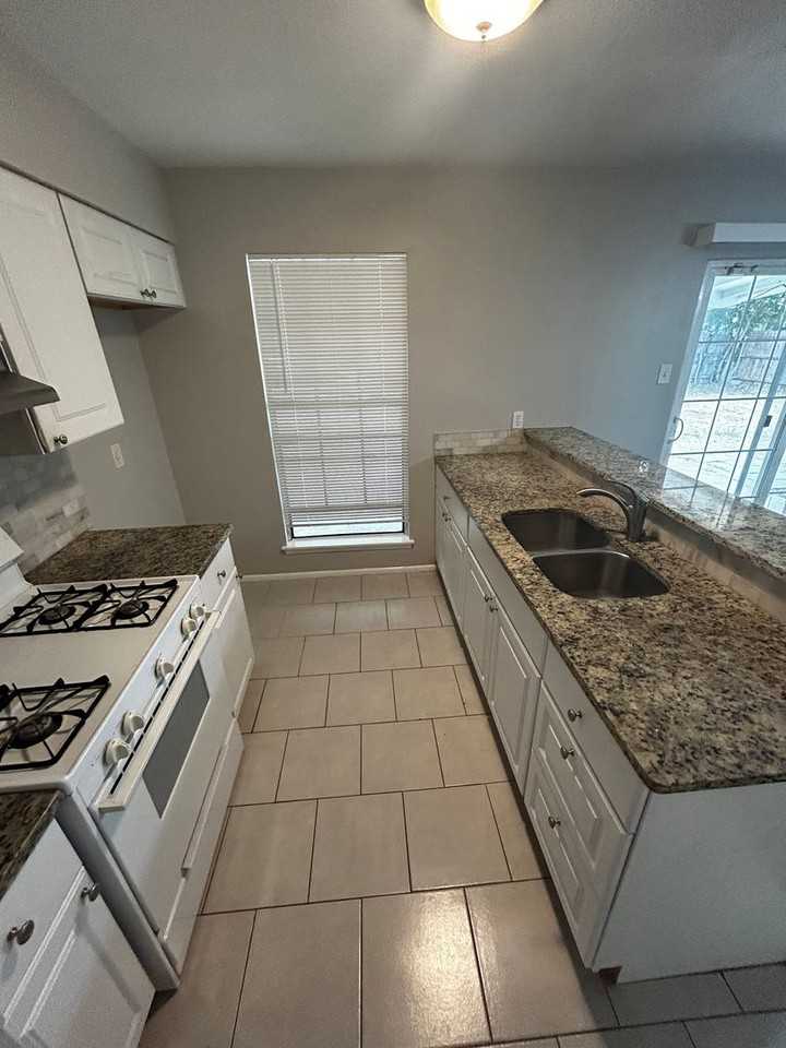 6730 Pear Tree - Photo 5 of 18