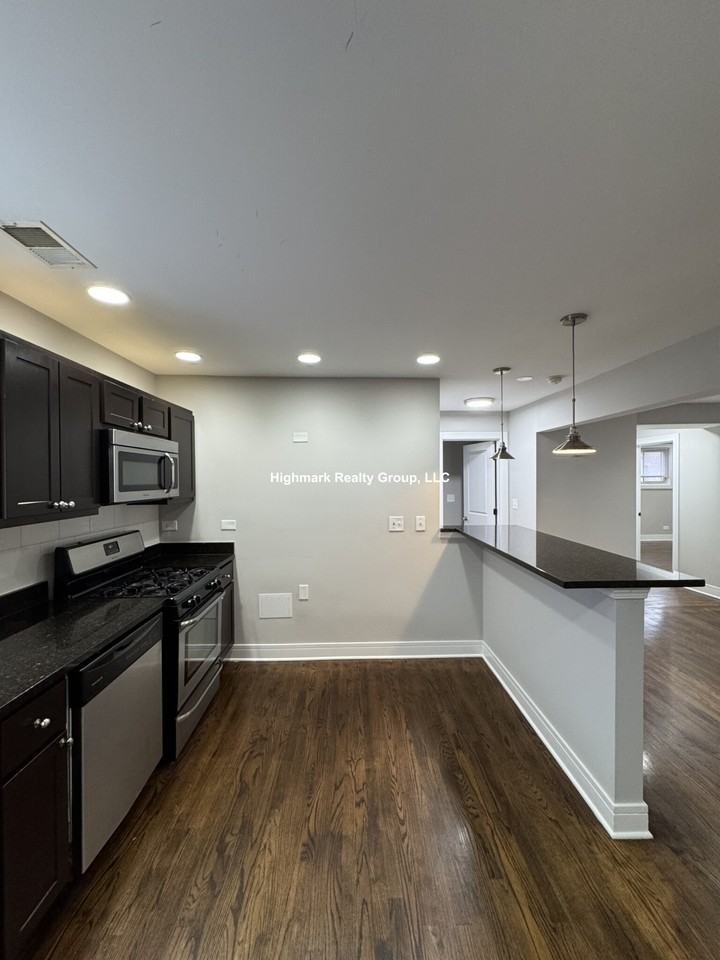 2528 W Fitch Ave #3 - Photo 4 of 19