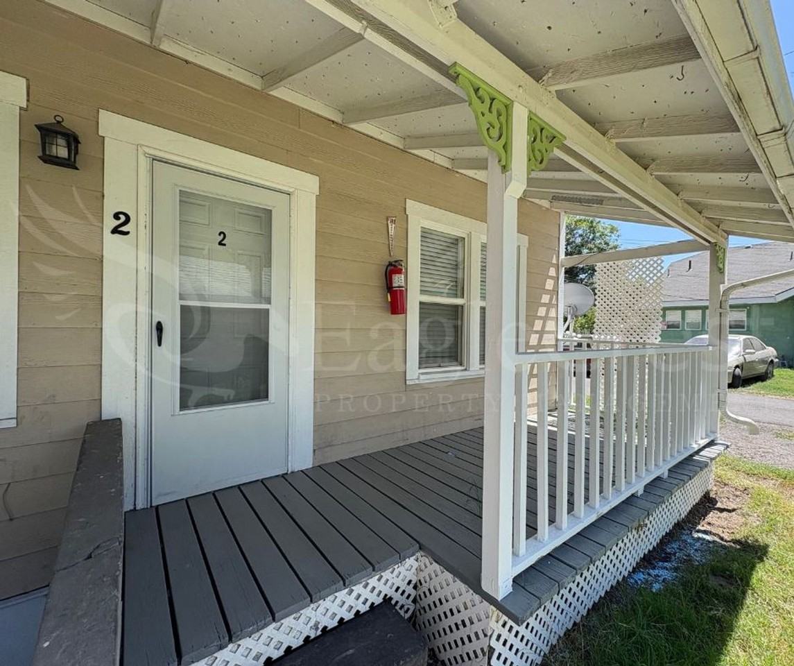 630 Frisco St - Photo 2 of 23