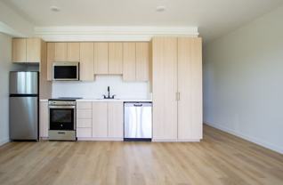 004 - West Lombard - Photo 1 of 1