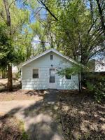 featured image of 126 E Brookside St