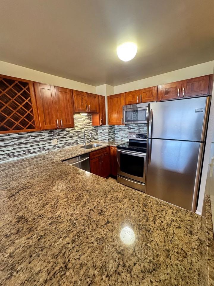 55 S Kukui St - Photo 3 of 18