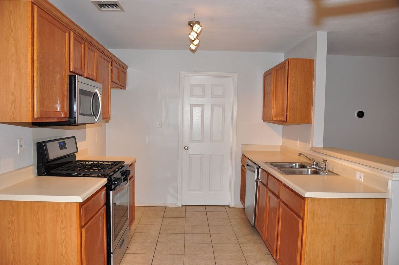 1118 Pine Portage Loop - Photo 4 of 20