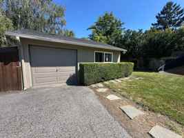 featured image of 2111A Oakley Ave